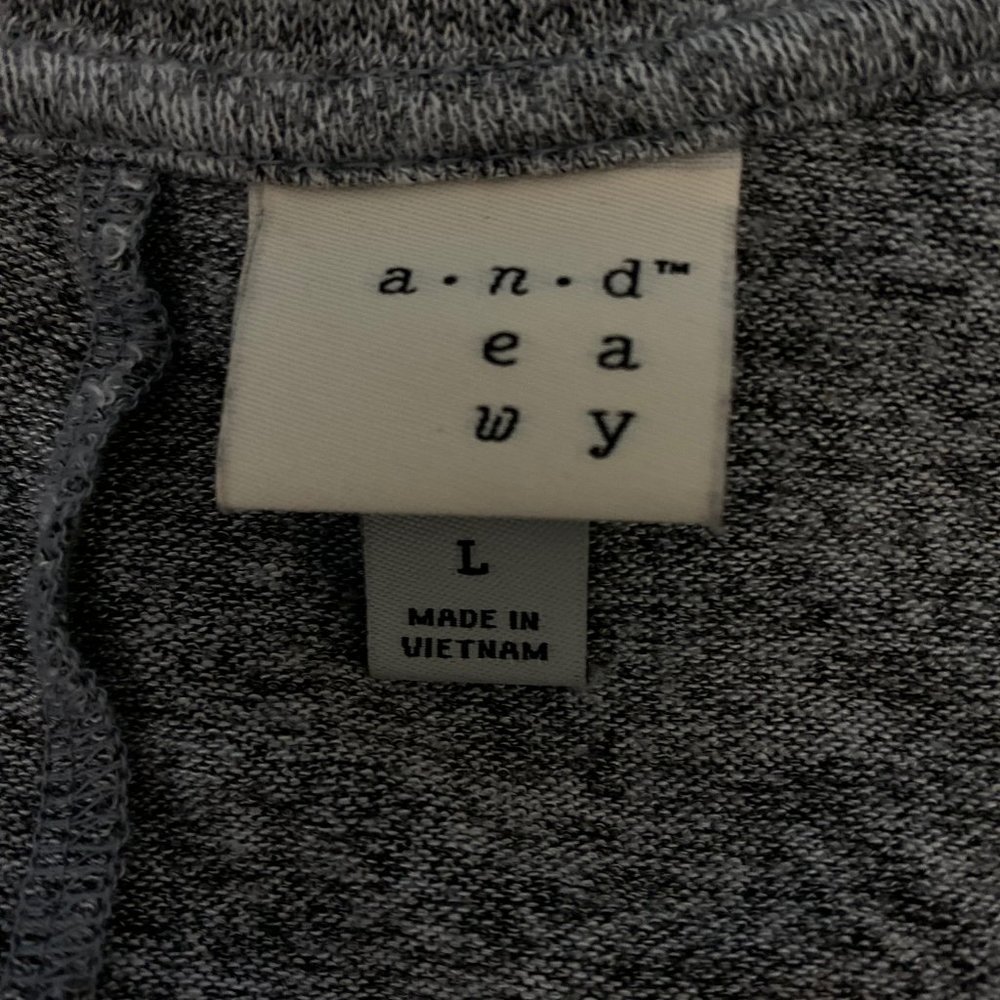 A New Day Basic Gray Short Sleeve T-Shirt SZ L - Picture 7 of 8